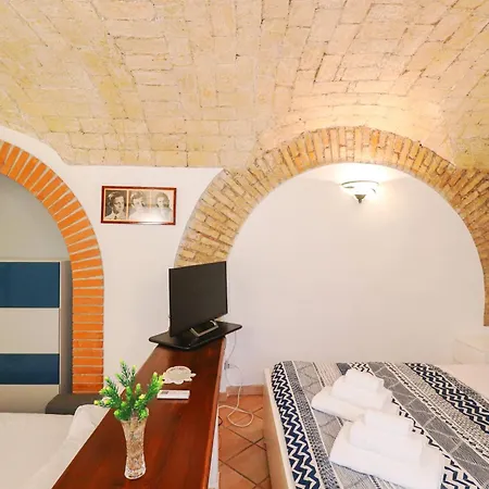 Cozy With Patio - Centre 5min, Ac, Wifi & Metro 7min Lägenhet *