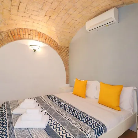 Authentic - Metro 7min, 5min To Center, Ac, Wi-fi Appartement *
